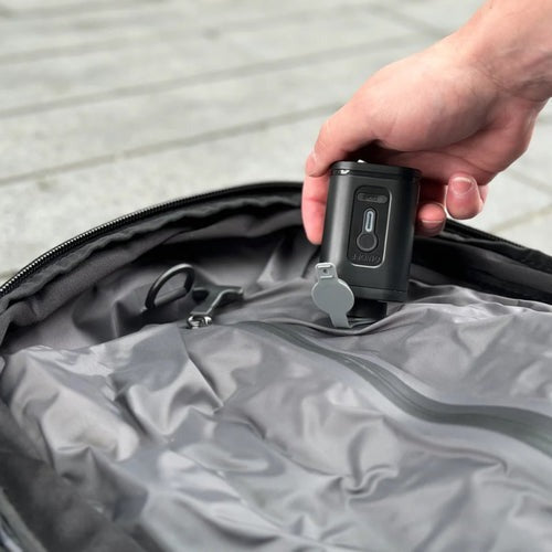 Mochila AirBag Verde Oliva Escuro + Sistema de vácuo integrado + Garrafa Inteligente + Bomba de ar portátil